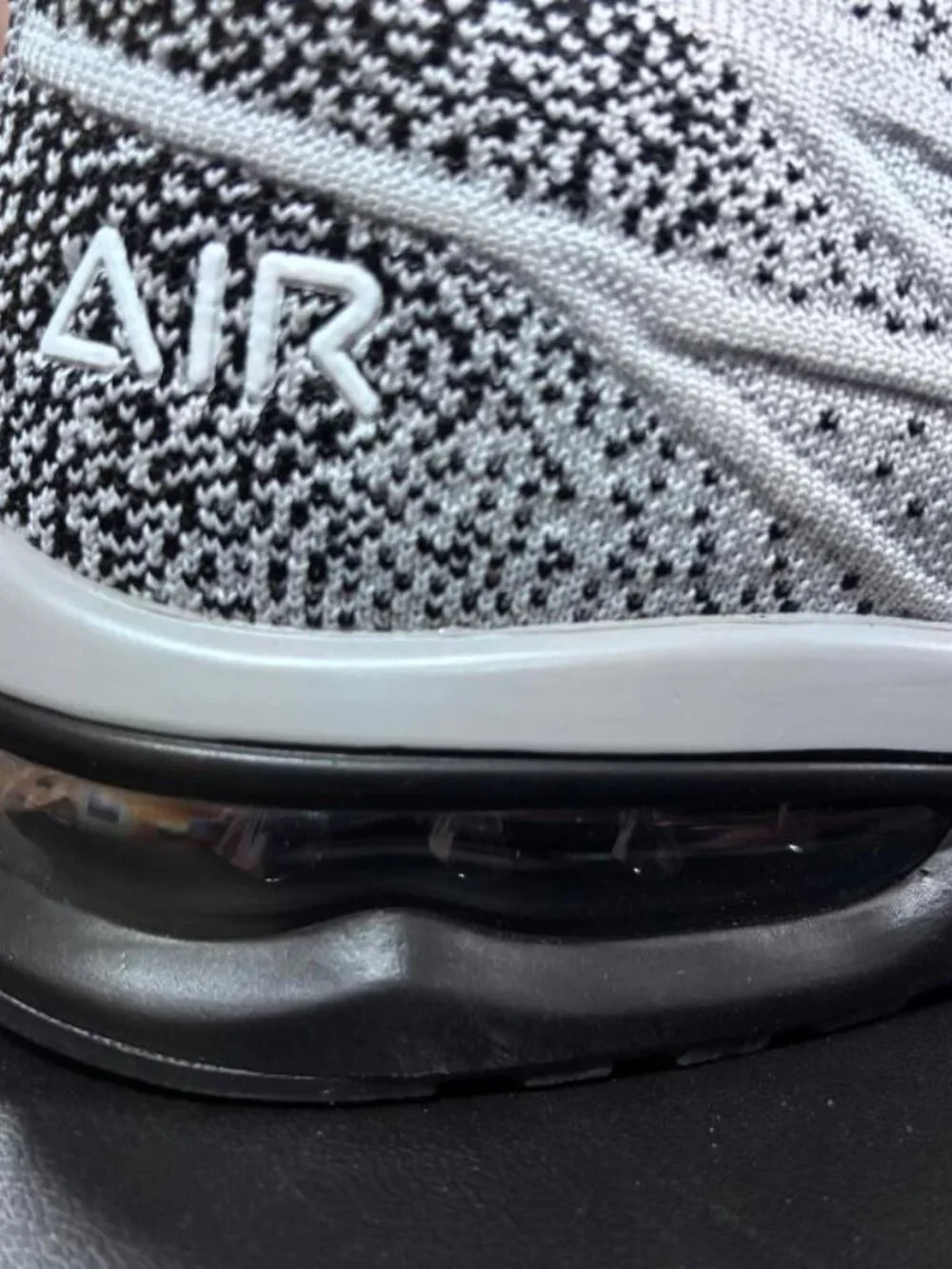 Mens 10.5 Mehoto Running Sneaker